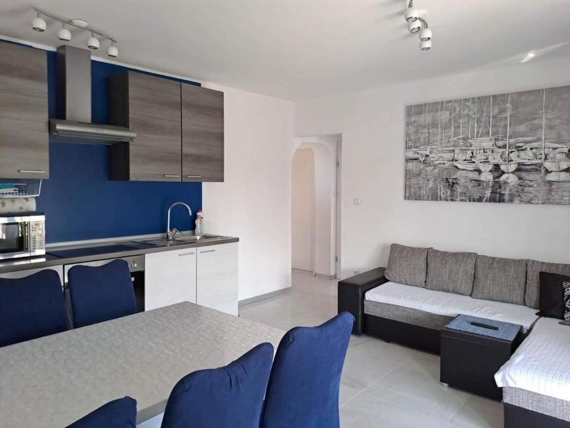 Apartments Ostojic Krk Town Exterior photo