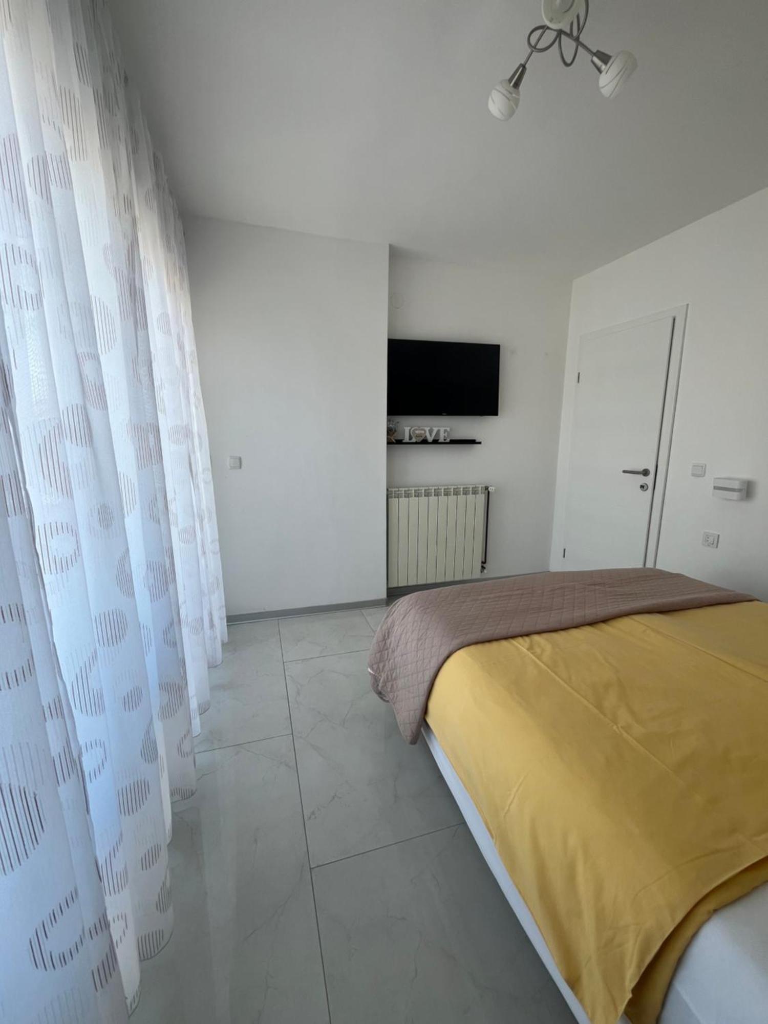 Apartments Ostojic Krk Town Exterior photo